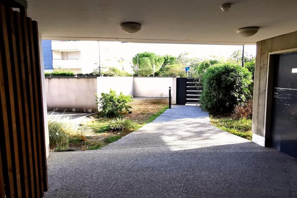 Grand Studio Lumineux Et Sa Terrasse Au Calme Toulouse Eksteriør bilde