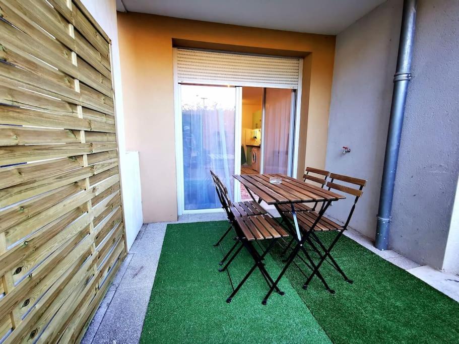Grand Studio Lumineux Et Sa Terrasse Au Calme Toulouse Eksteriør bilde